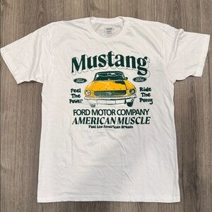 Officially Licensed Ford Mustang Tee Men’s Size Large